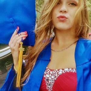 Meet your Posher, Aly